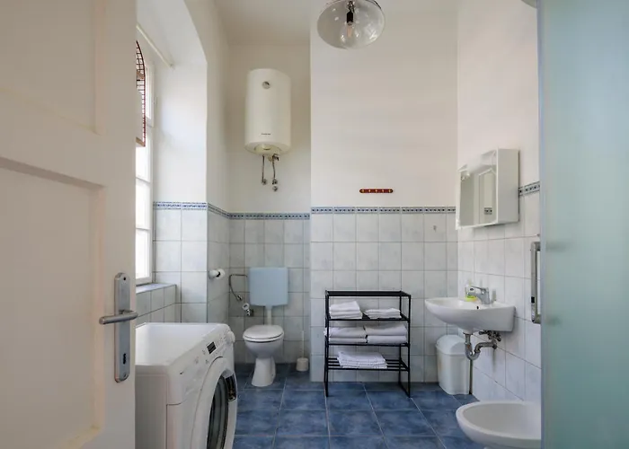 Апартаменты Location Downtown & Bacvice