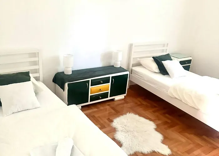 Location Downtown & Bacvice * Сплит