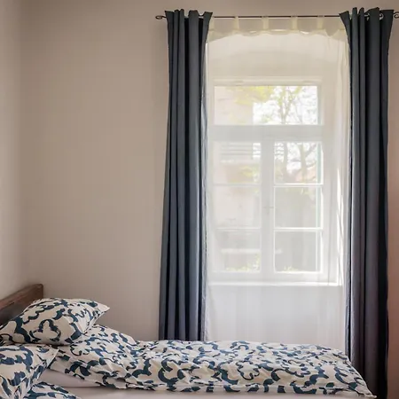 Location Downtown & Bacvice Appartement *