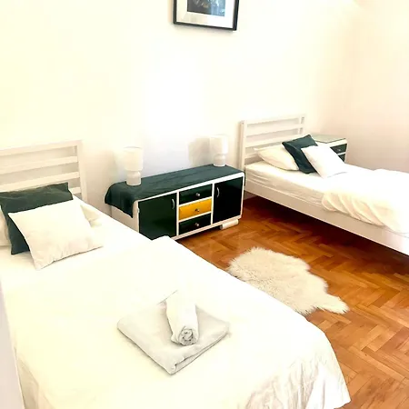 Location Downtown & Bacvice Split